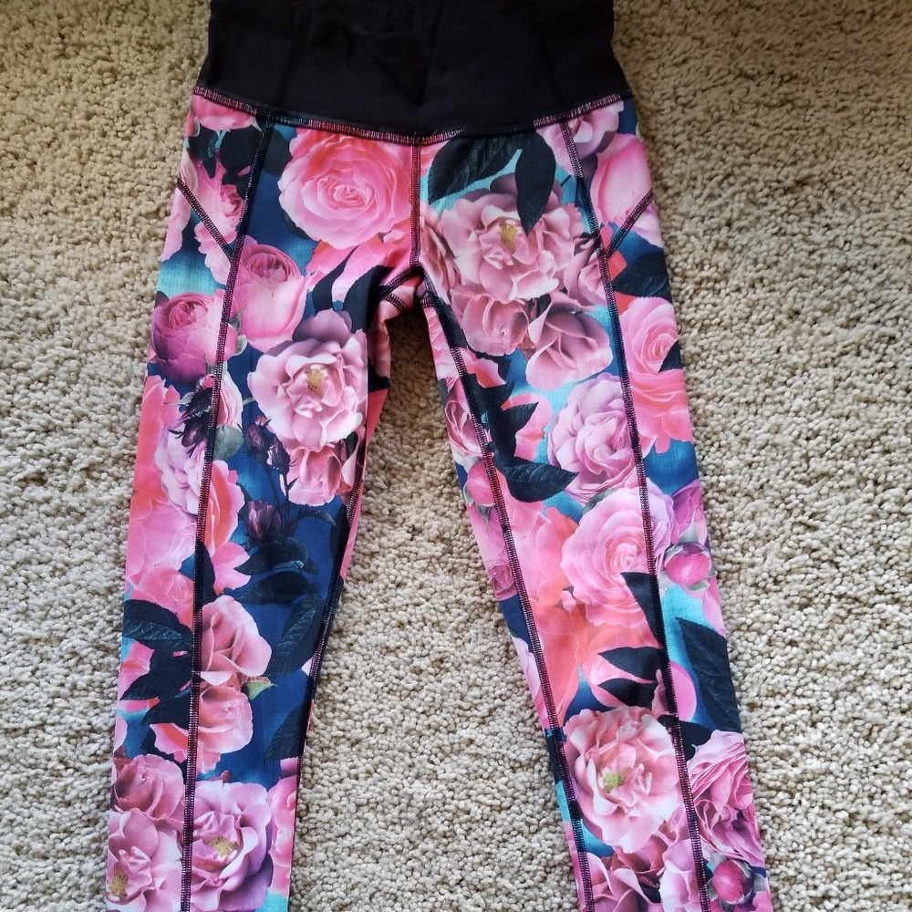 Lululemon Secret Garden Pace Queen Pants 2